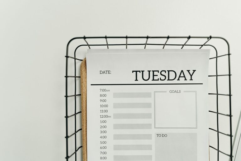 A Simple Cleaning Schedule for the Whole Week